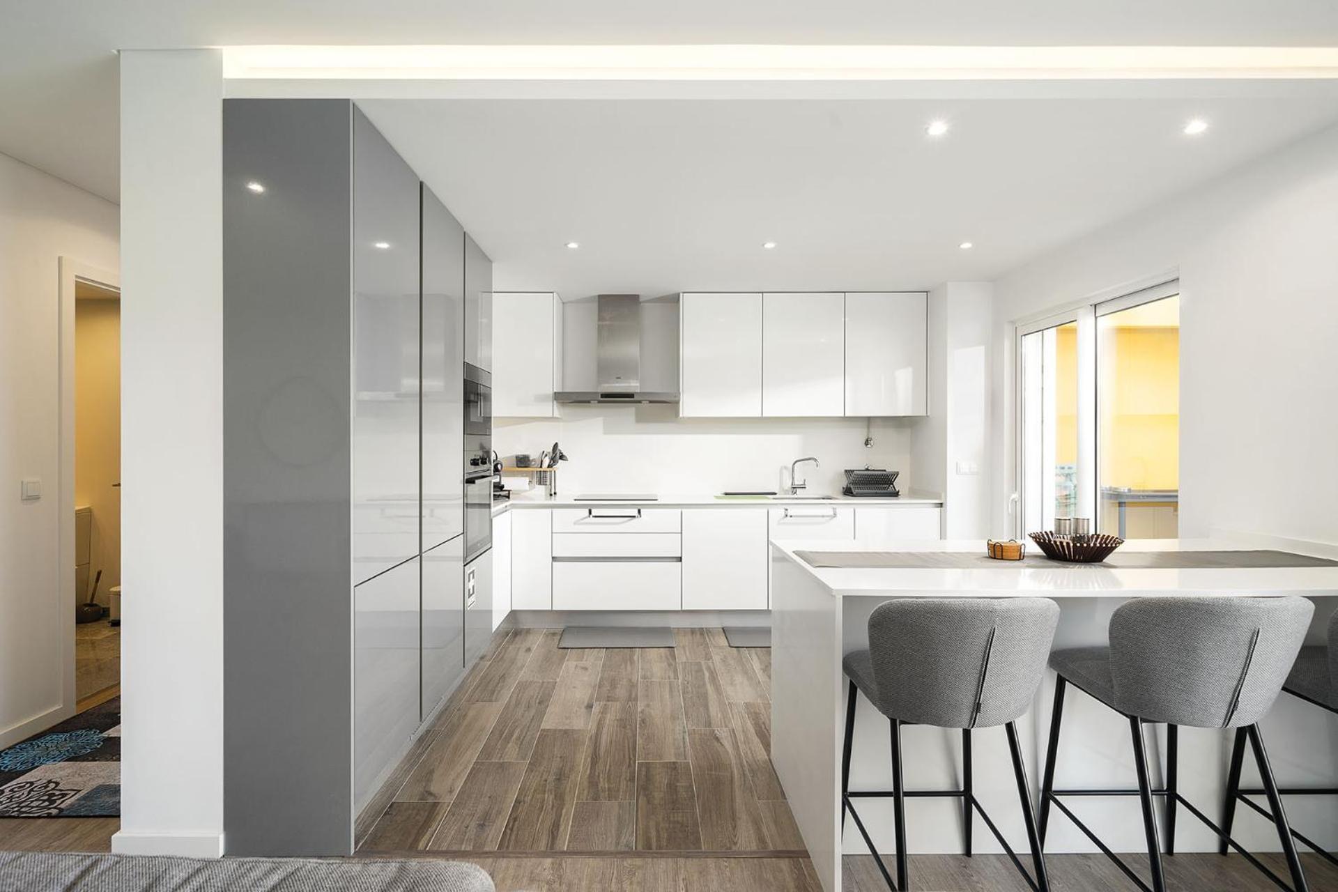 Modern 1 With Pool By Homing * Lagos